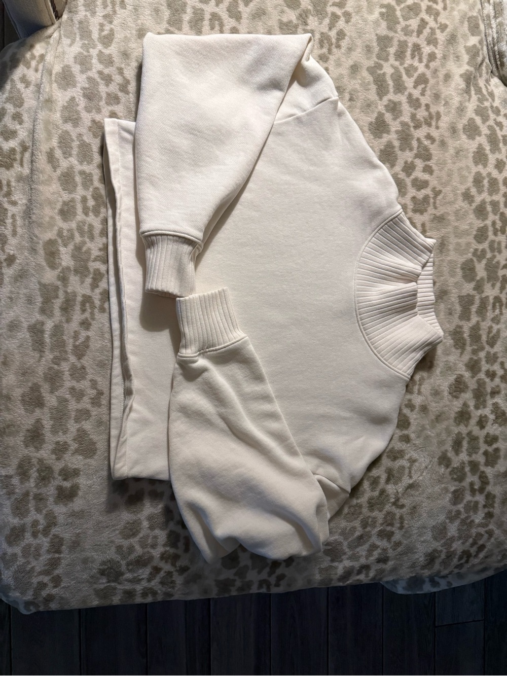ALO Yoga Cream Ribbed Mock Neck Sweater